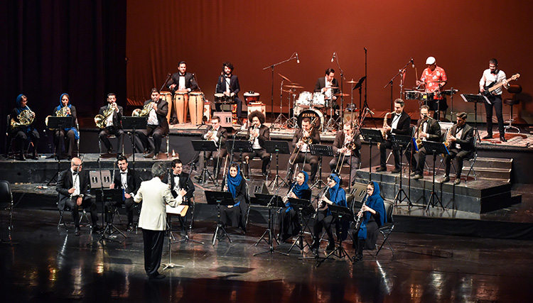 ارکستر سازهای بادی تهران