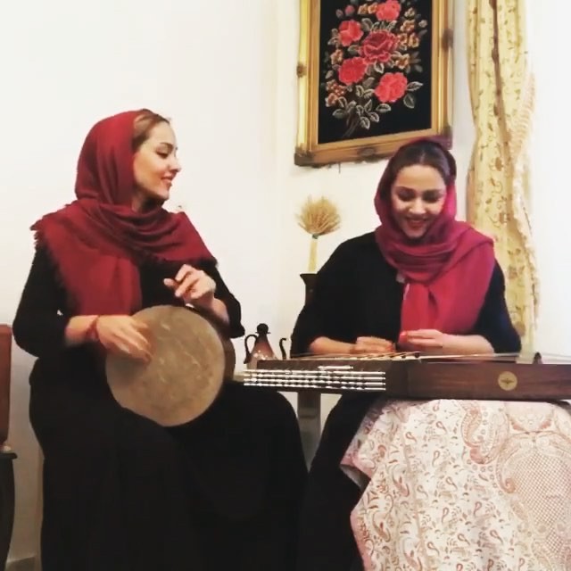 مهرناز دبیرزاده و فرناز دبیرزاده