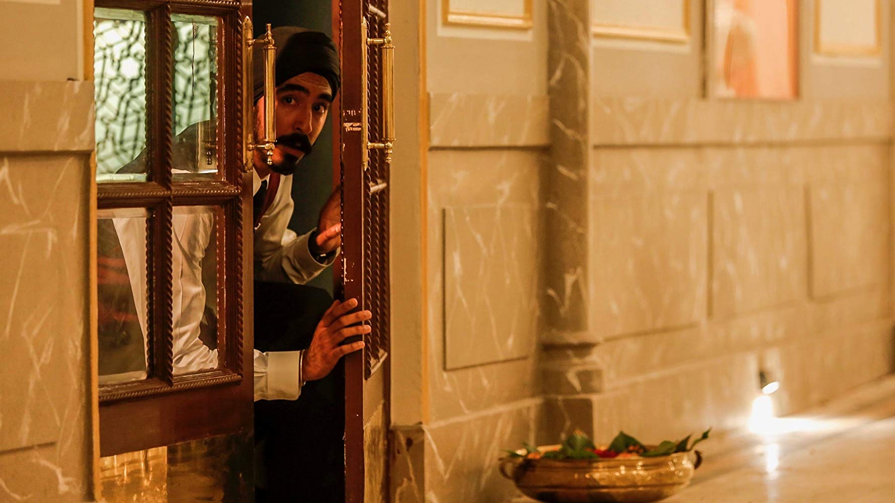 اسکرین شات فیلم Hotel Mumbai 2018